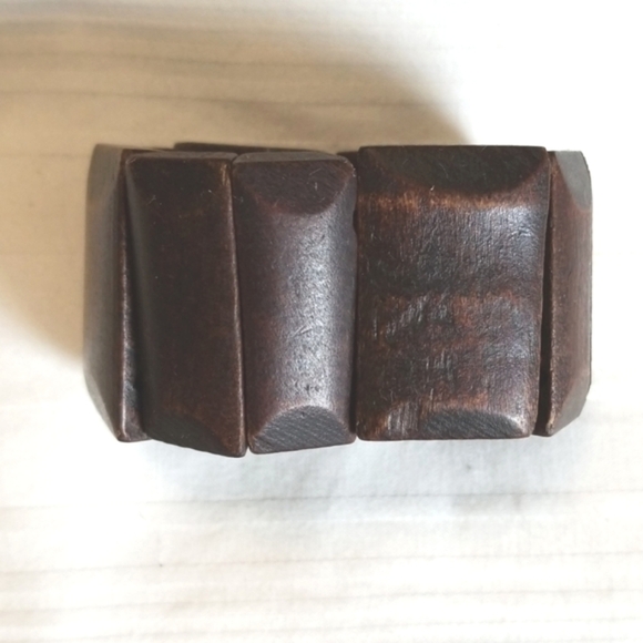 Wood Stretch Bracelet - Picture 2 of 4